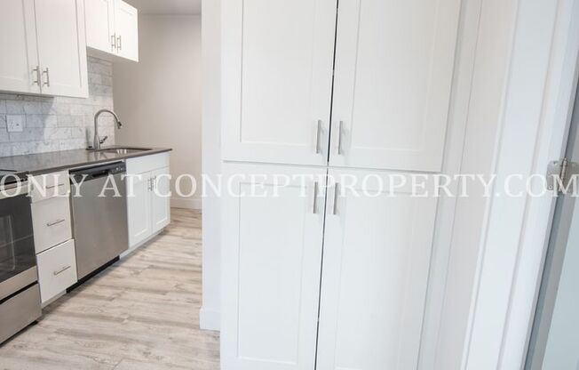 1 bed, 1 bath, 320 sqft, $1,125, Unit 4H