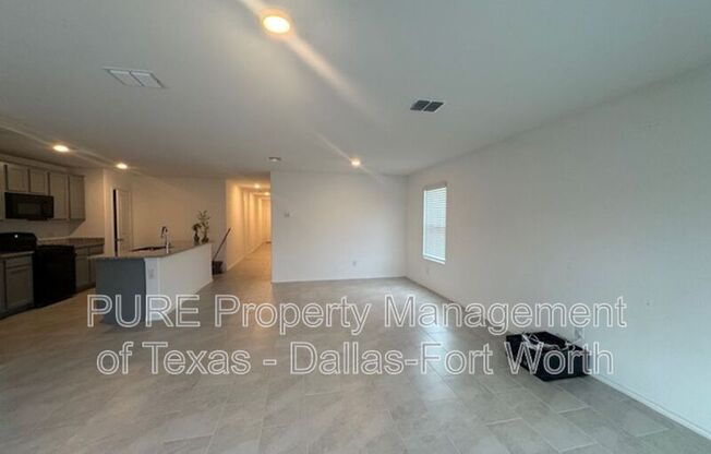 2929 DORA DR