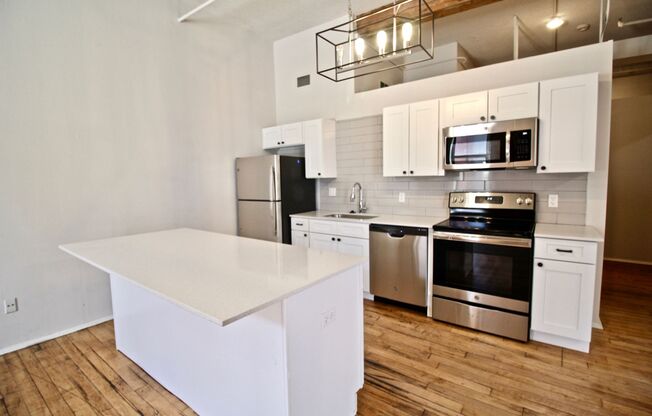 1 bed, 1 bath, 1,093 sqft, $1,575, Unit 408