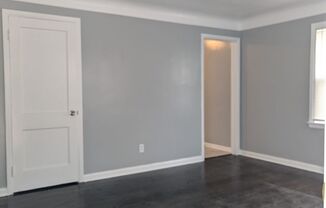 2 beds, 1 bath, $1,050