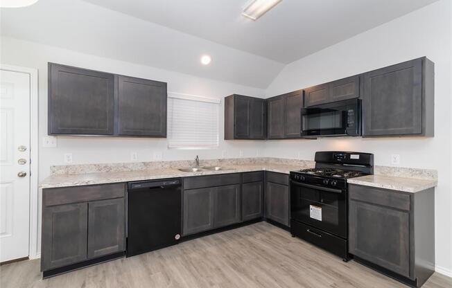 8710 LAR REE OAKS CIR