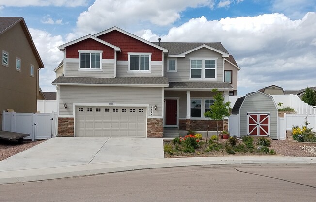 Beautiful 4/3/2 Fountain Valley Home Close to Ft Carson and Peterson AFB!!!