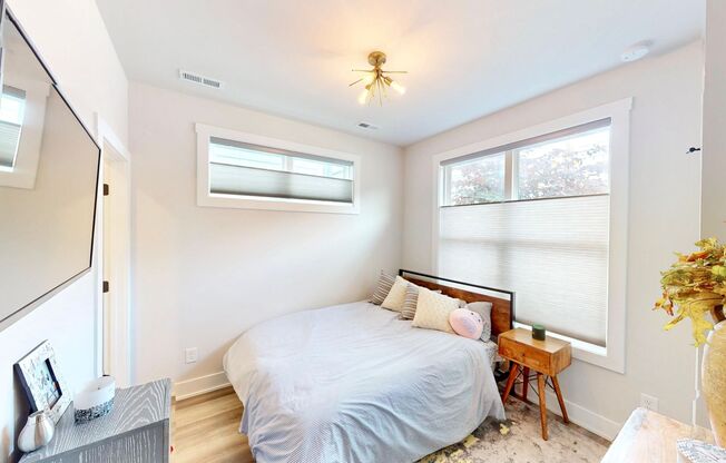 529 W Tremont Avenue