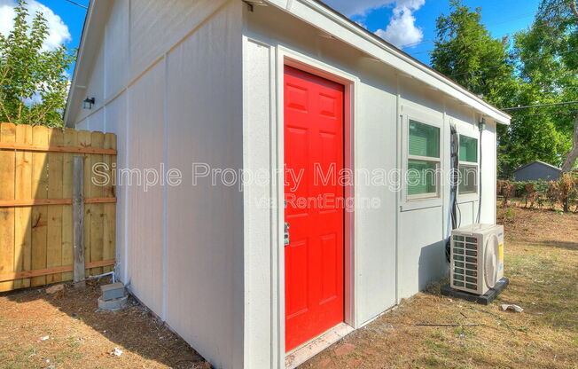 2716 NW 11 ST