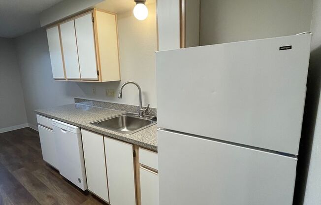 2 beds, 1 bath, 982 sqft, $1,425, Unit 4315