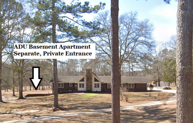 808 Sandy Creek Rd: Fully Furnished, Recently Renovated (2023) 1BR, 1BA ADU Basement Apartment for Rent in Fabulous Fayetteville! Apartment is less than 2 miles from Trilith & less than 6 miles from I-85! AVAILABLE NOW!