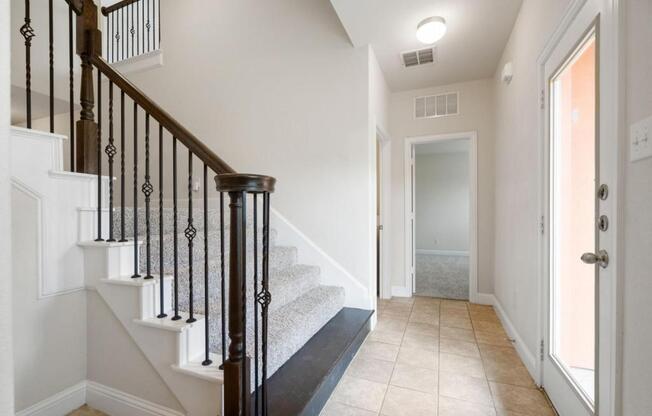 2640 VENICE DR