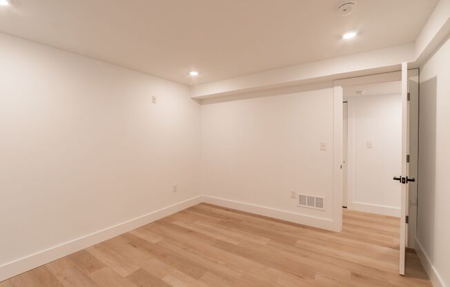 2 beds, 2 baths, 1,191 sqft, $1,775, Unit 4