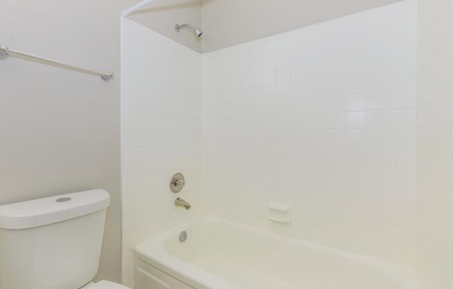 Studio, 1 bath, 408 sqft, $499