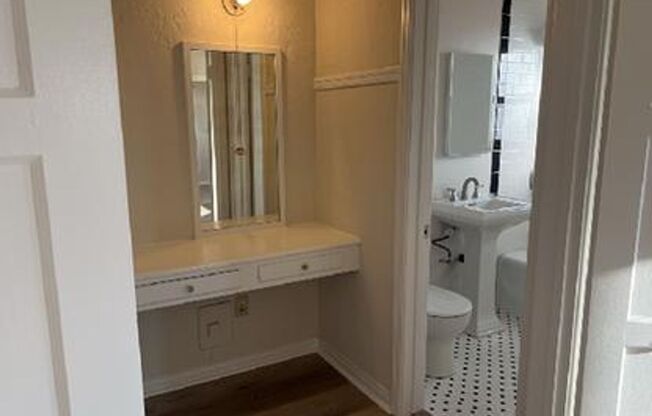 Studio, 1 bath, 500 sqft, $1,795, Unit 203