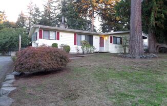 Wonderful & Updated 3-Bedroom Rambler in Great Federal Way Neighborhood!