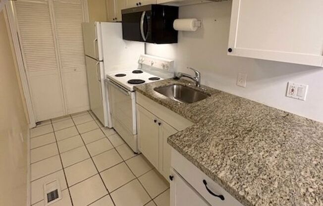 1 Bedroom / 1 Bath in South Salt Lake!