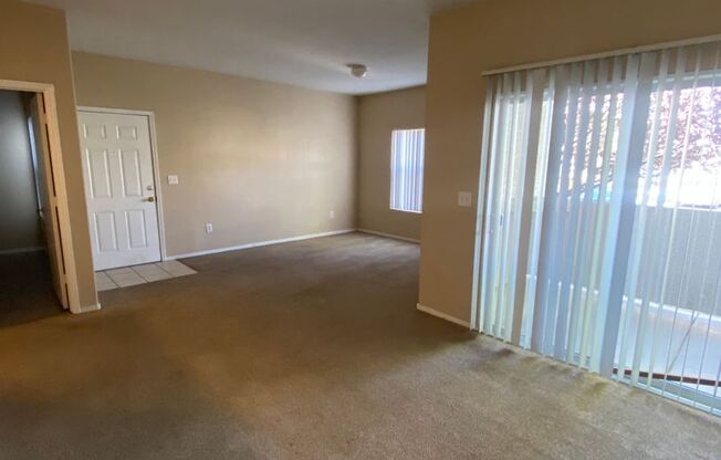 Charming 2 bedroom condo in the SouthWest!