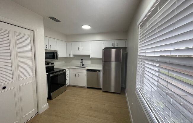 2 beds, 1 bath, 928 sqft, $1,225, Unit Unit 19