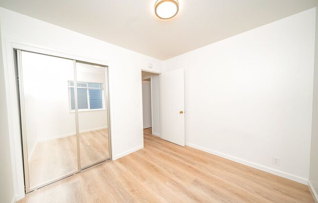 2 beds, 1 bath, $1,999, Unit E