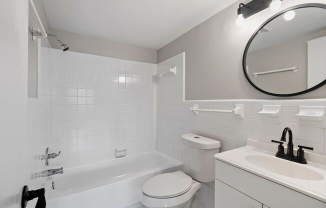 Studio, 1 bath, 300 sqft, $845, Unit 16