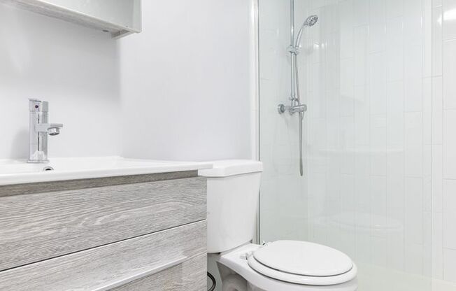 Studio, 1 bath, 242 sqft, $1,550, Unit 203