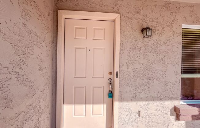 Massive 5 Bedroom Single Family Home in San Tan Valley!