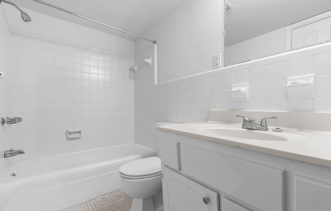 1 bed, 1 bath, 597 sqft, $1,039, Unit 1617K