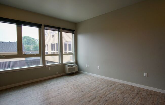 Serene Modern One Bedroom in Buckman Neighborhood!