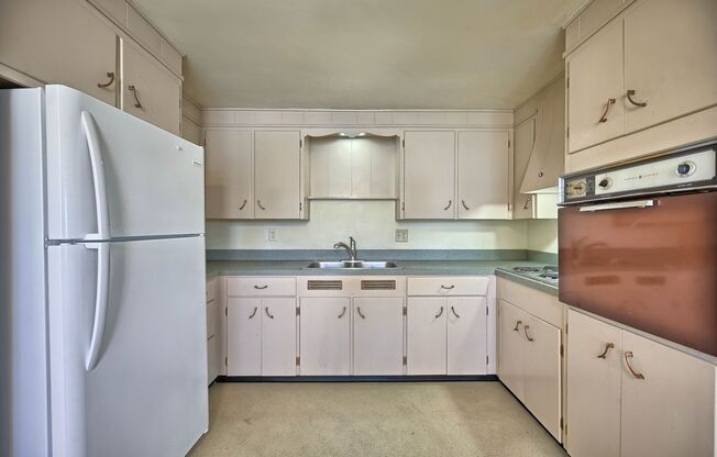 2 beds, 1 bath, $1,195