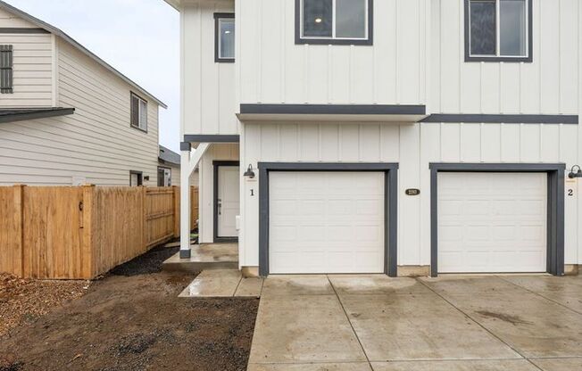 BRAND NEW 3 Bed/2.5 Bath Duplex with Fully Fenced Backyard - Golden Market Lane