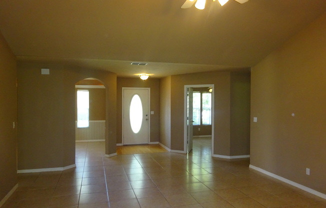 Spacious Home In South Pointe