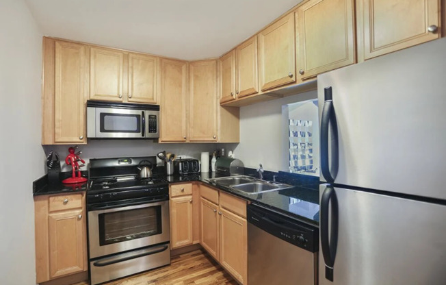 836 W WILSON