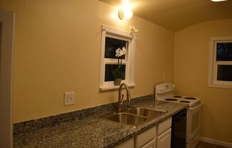 3 beds, 1 bath, $2,750