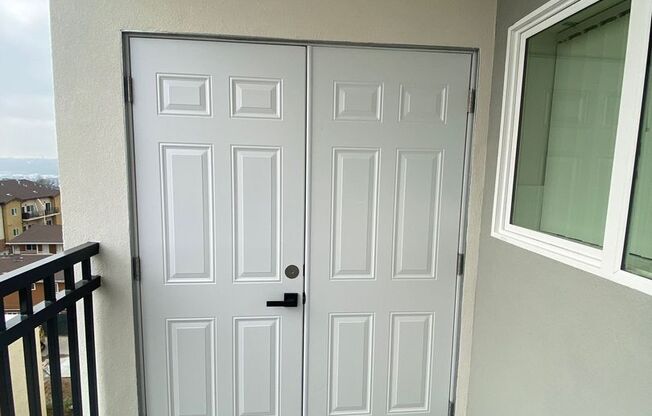 1 bed, 1 bath, 640 sqft, $2,400, Unit 200