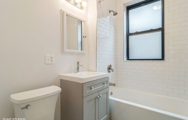 1 bed, 1 bath, 962 sqft, $2,395, Unit 2418-2W