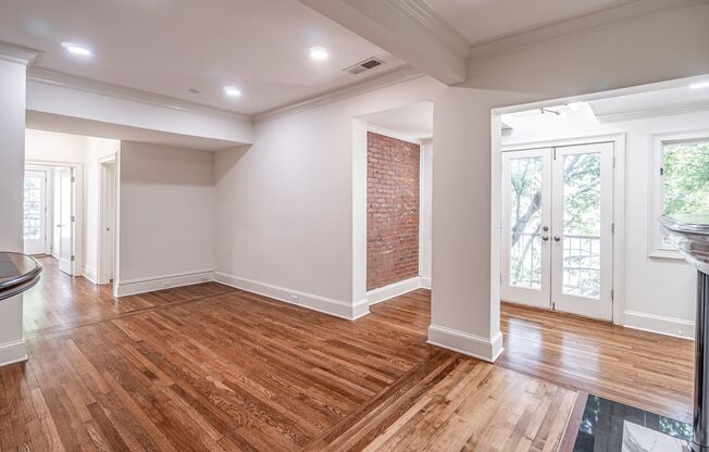 2 bed 2 bath Peachtree Loft living in Buckhead