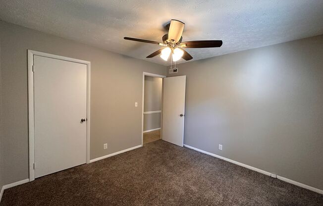 2 beds, 1 bath, 960 sqft, $1,365, Unit 64