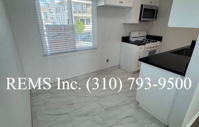 Remodeled 1 Bedroom Apartment in Hermosa Beach w/ Carport Parking