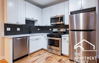 656 W WRIGHTWOOD AVE
