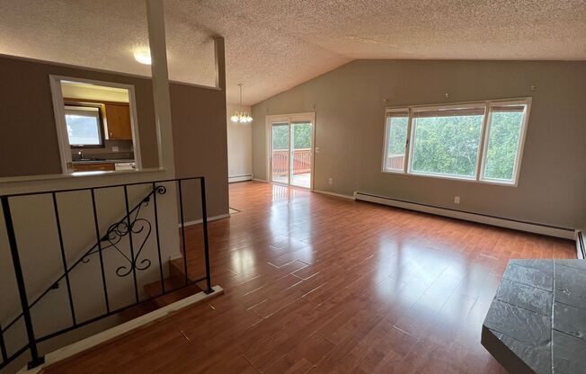 403/405 Camelot Drive