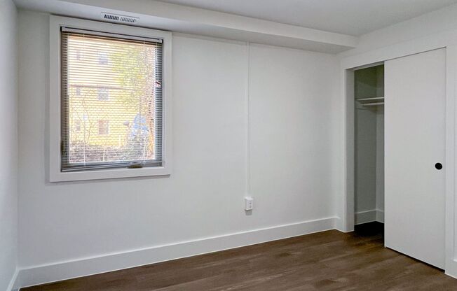 2 beds, 1 bath, 603 sqft, $1,800, Unit 5930-LL4