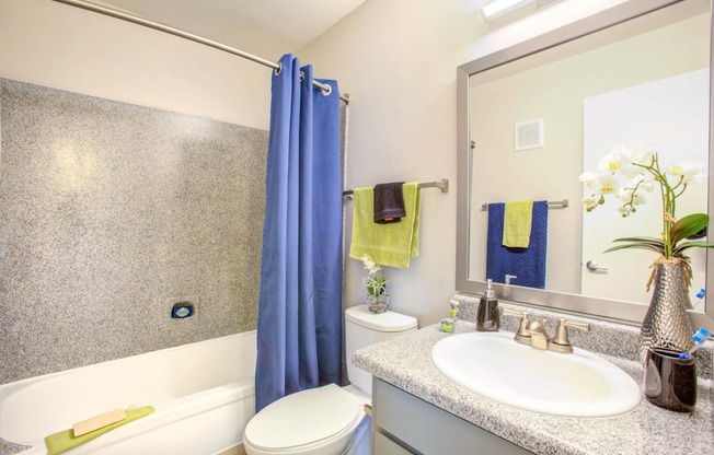 Bathroom With Bathtub at Verde Apartments, Tucson, AZ, 85719