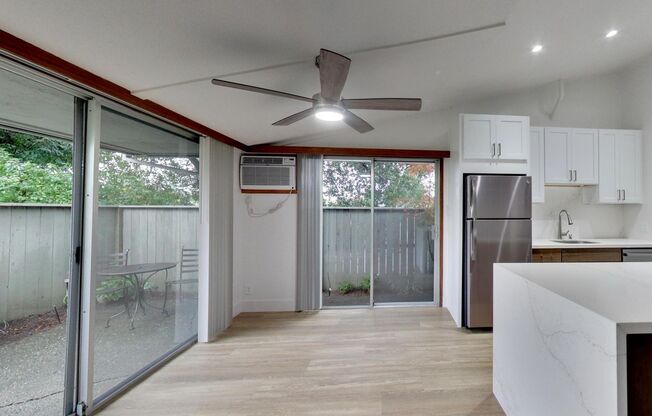 1 bed, 1 bath, 720 sqft, $2,457, Unit 23