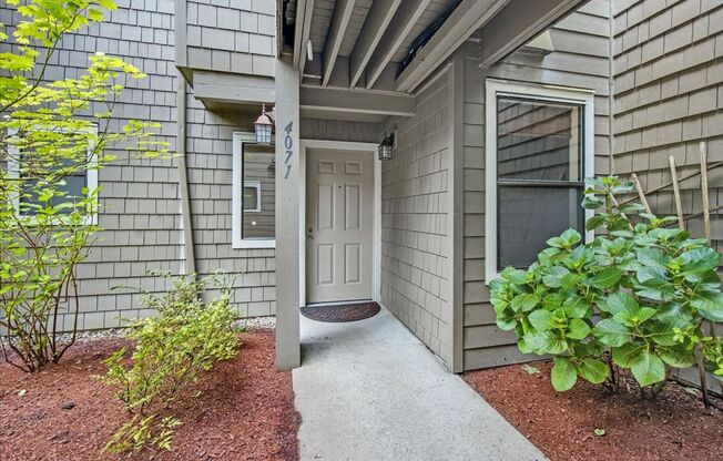 3Bd/2Ba Issaquah Condo