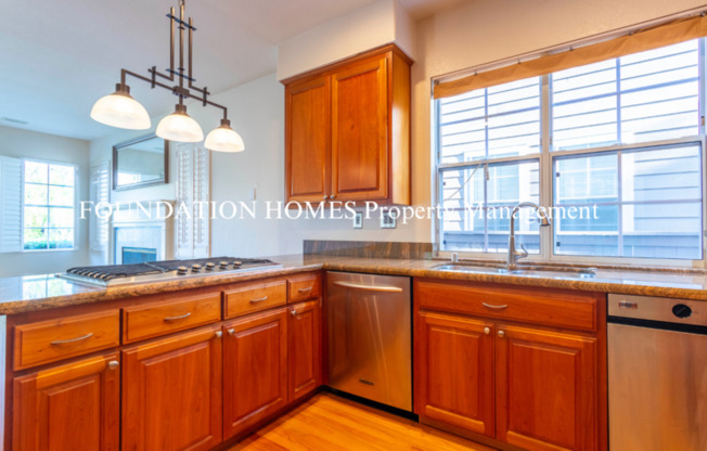 3 LAGOON CT