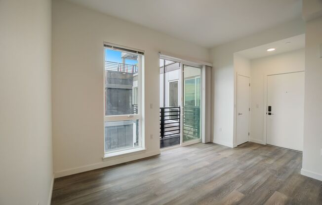 2 beds, 1 bath, 623 sqft, $2,895, Unit 303