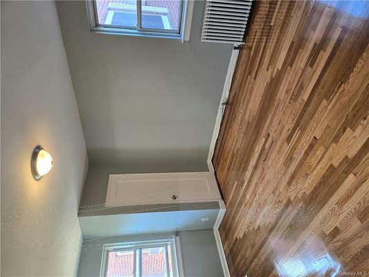 3 beds, 1 bath, 800 sqft, $3,000