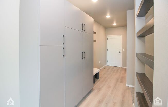 Studio, 1 bath, 558 sqft, $925, Unit 5521-5326