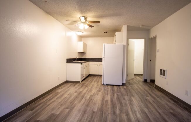 GET 2 WEEKS FREE RENT: 1Bdr w/Large Closets + DW & Private Balcony!