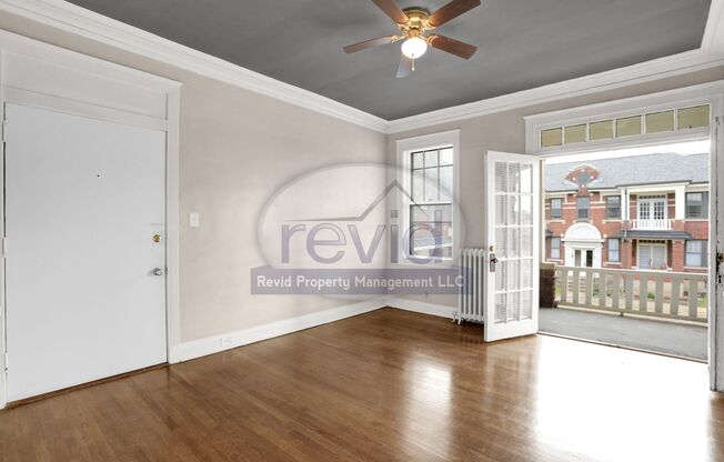 2 beds, 1 bath, 950 sqft, $995, Unit 308-2