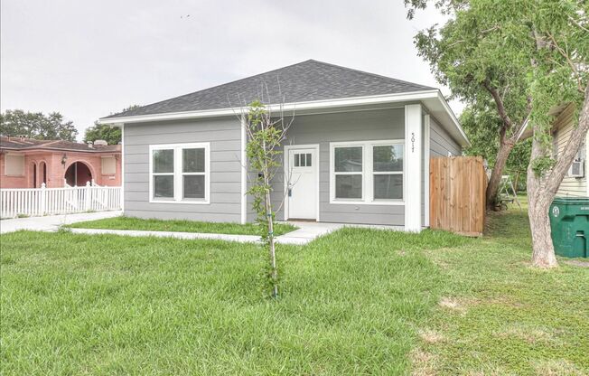5017 Moravian - 3 Bed/ 2 Bath - $1750/month