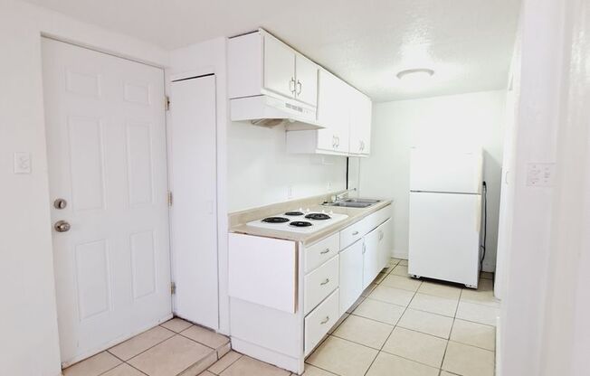 Studio, 1 bath, 360 sqft, $675