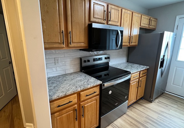 221 HIGHGATE CIR