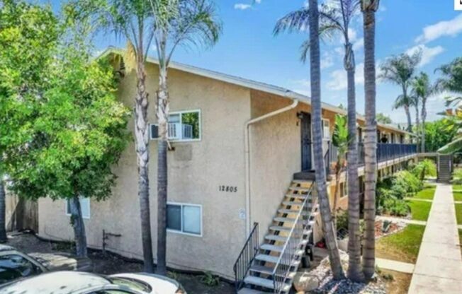 Beautiful 2 bedrooms 1 bath condo in Lakeside CA!!!!!